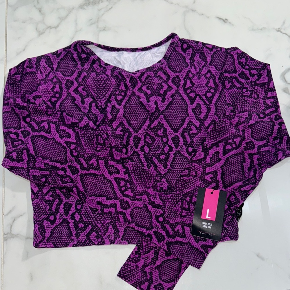 Chic Purple and Black Crop Top